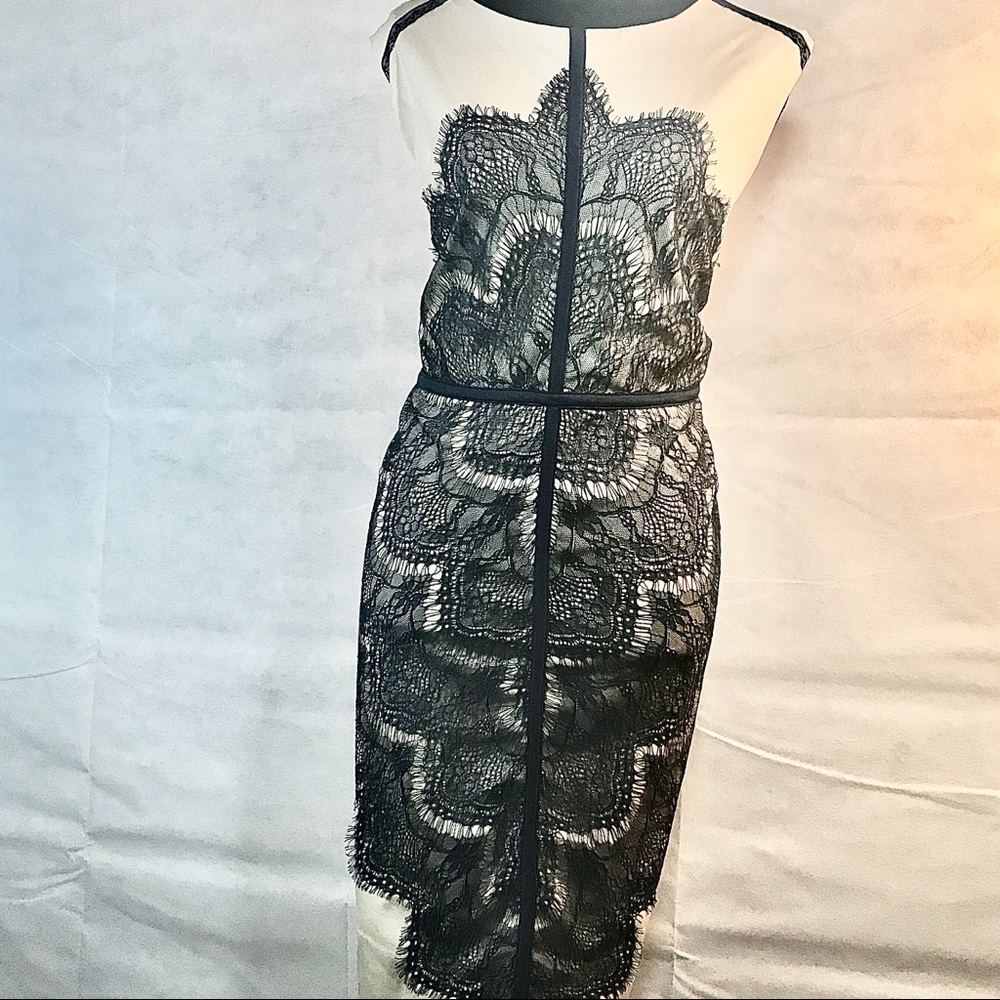 Sz 20 London dress company tan with blue lace